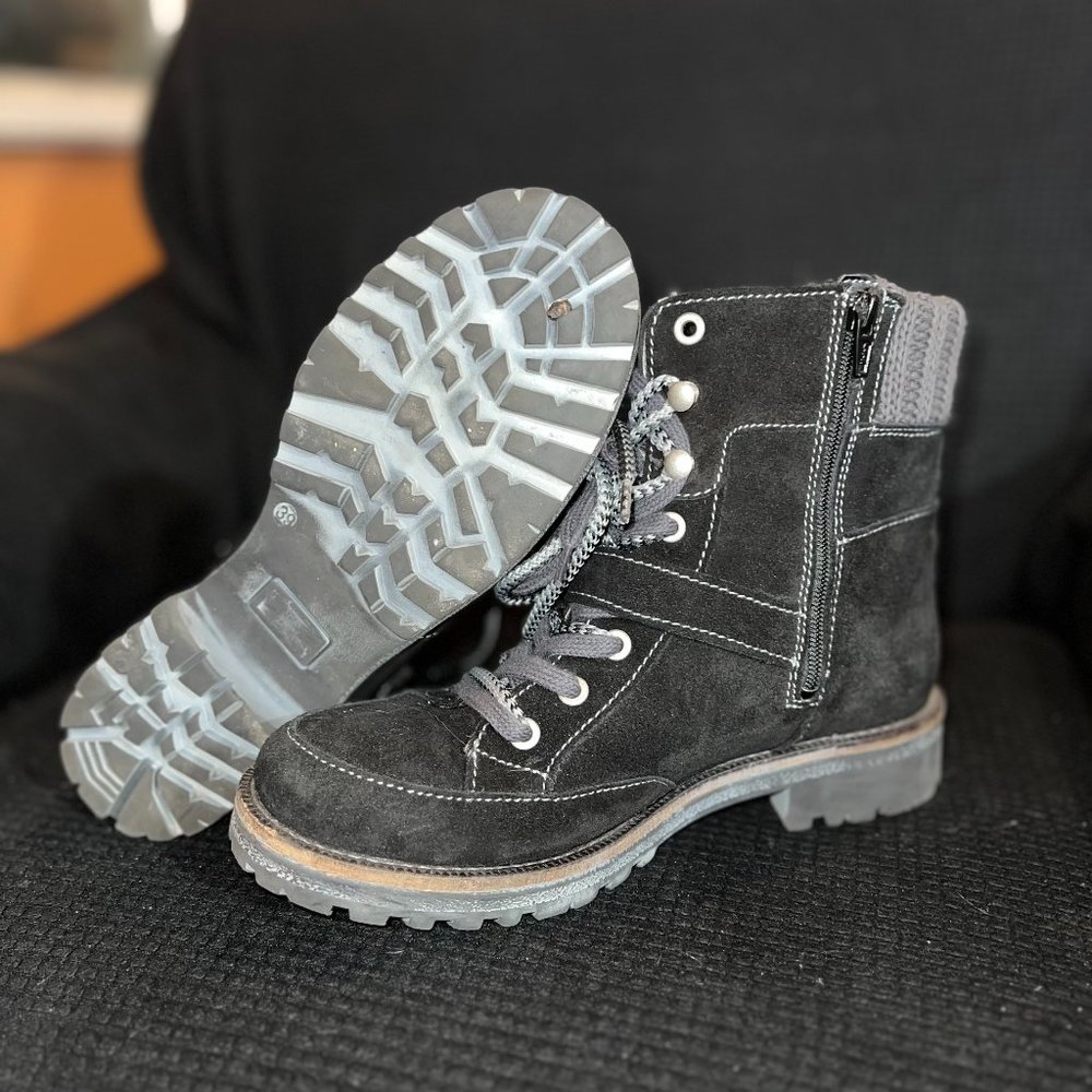 Bos. & Co. Suedo Lace Up Ankle Boots